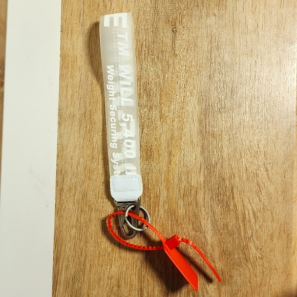 Nwt OFF-WHITE lanyard keychain clear/white - Picture 2 of 3